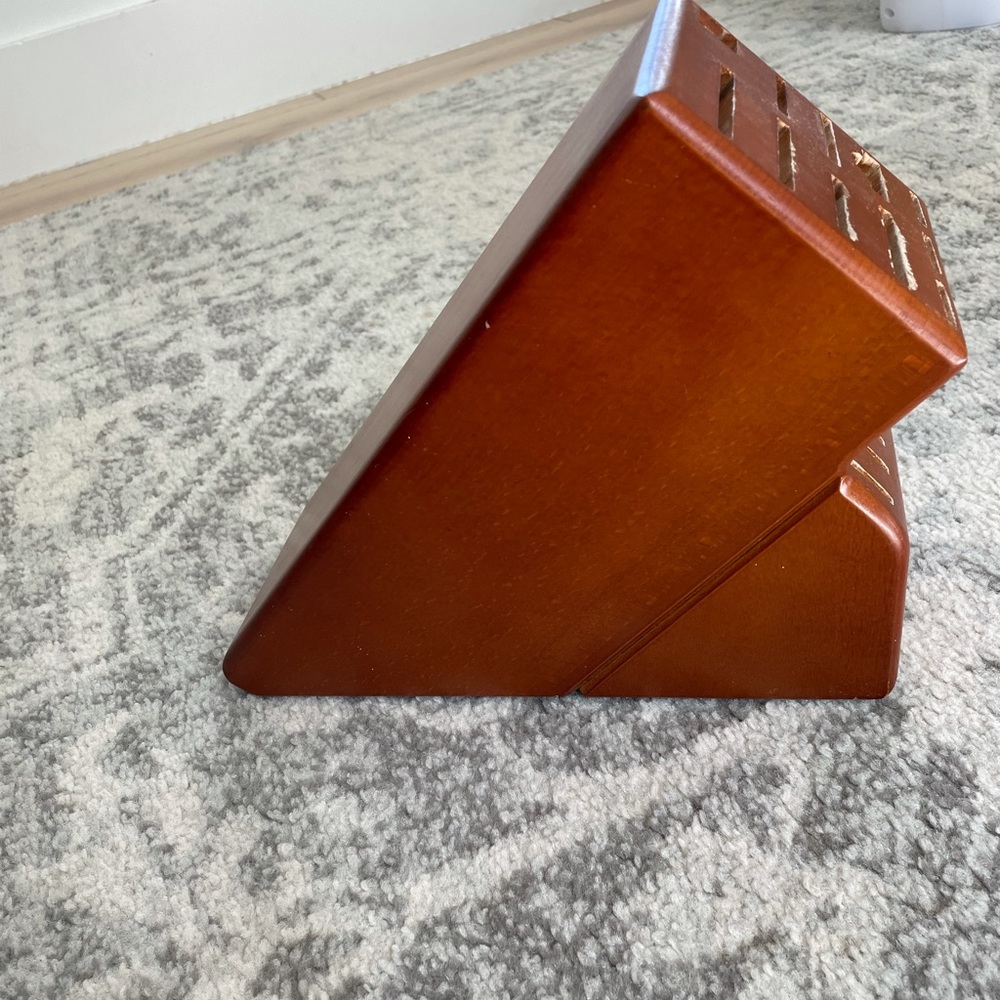 Wusthof 17 slot knife block